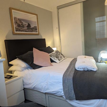 En-Suite Nook Near Forest & Sea, Super Value With Fridge, Microwave And Tv Lymington Luaran gambar