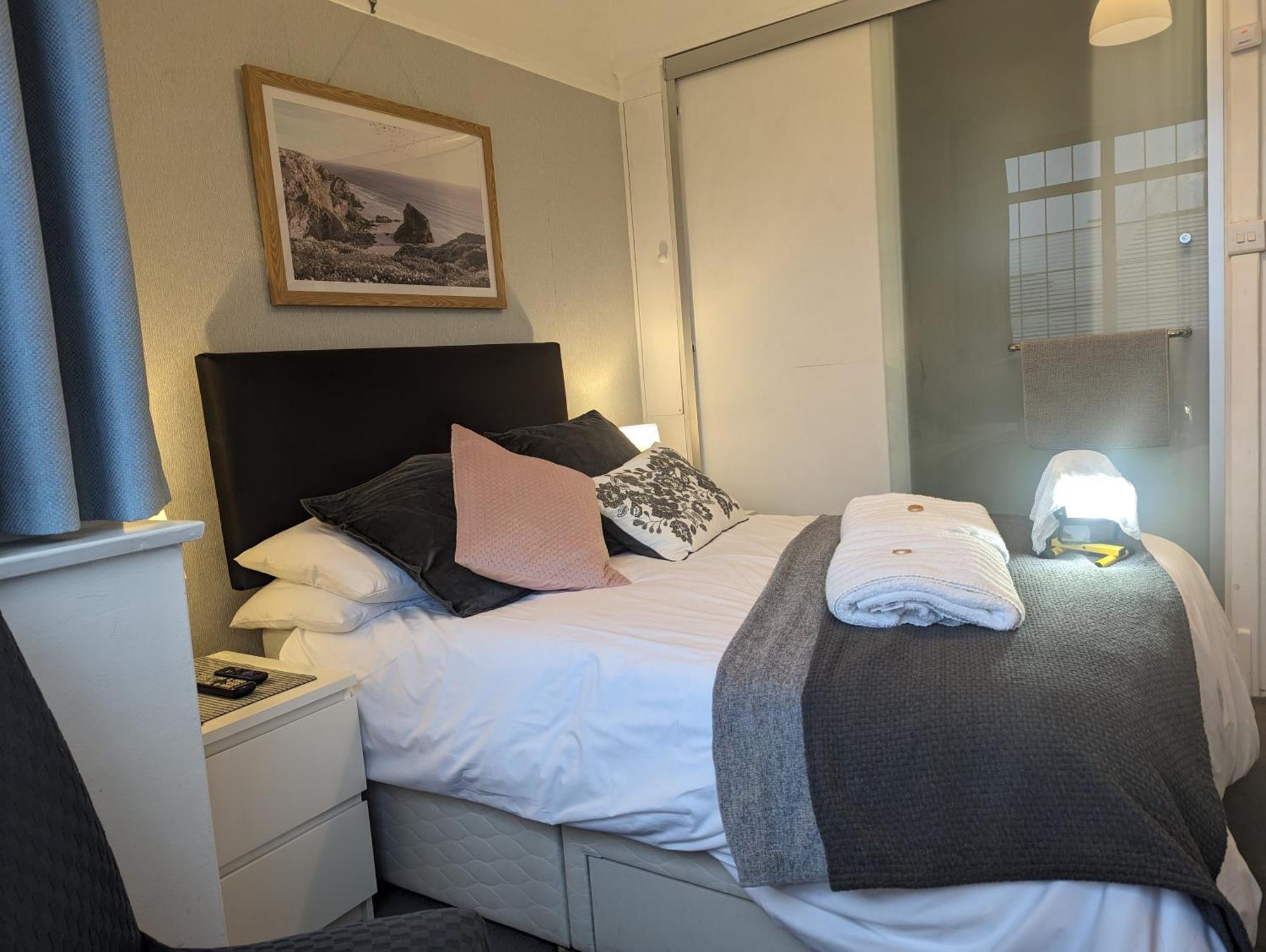 En-Suite Nook Near Forest & Sea, Super Value With Fridge, Microwave And Tv Lymington Luaran gambar